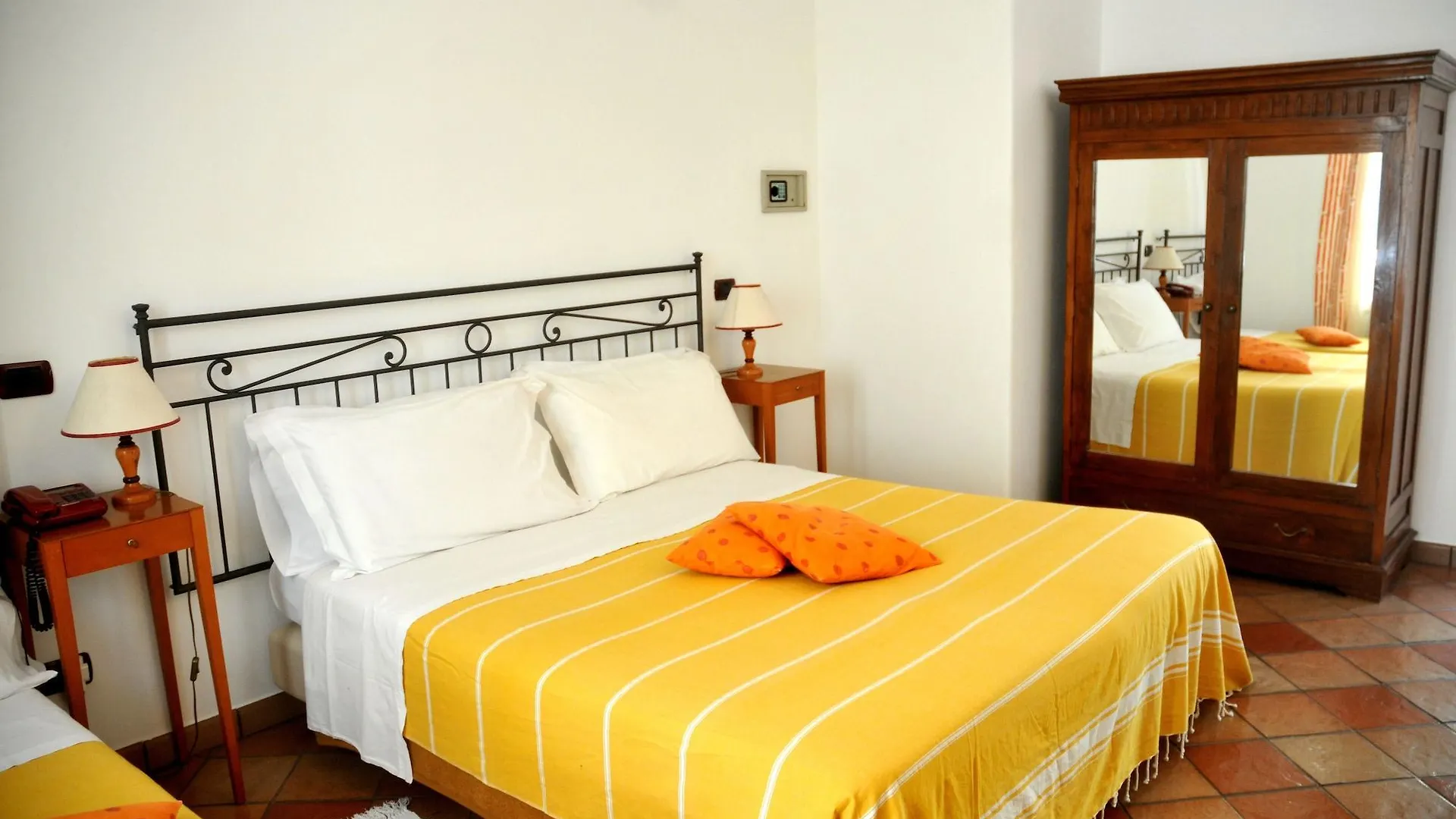 Albergo Boutique Casajanca Canneto  3*, Canneto (Lipari)